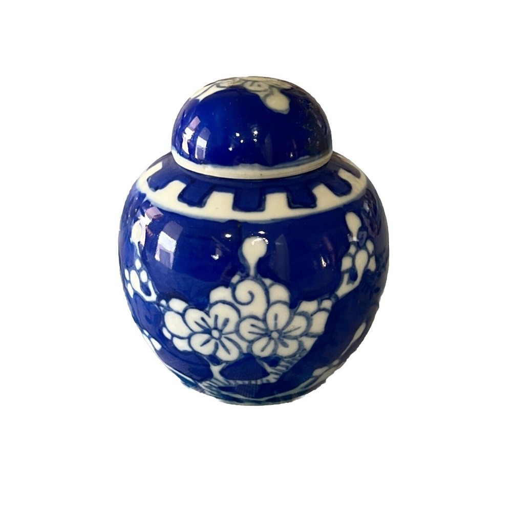 Vintage‎ Miniature 3" Chinese Porcelain Ginger Jar Blue White Hawthorn China